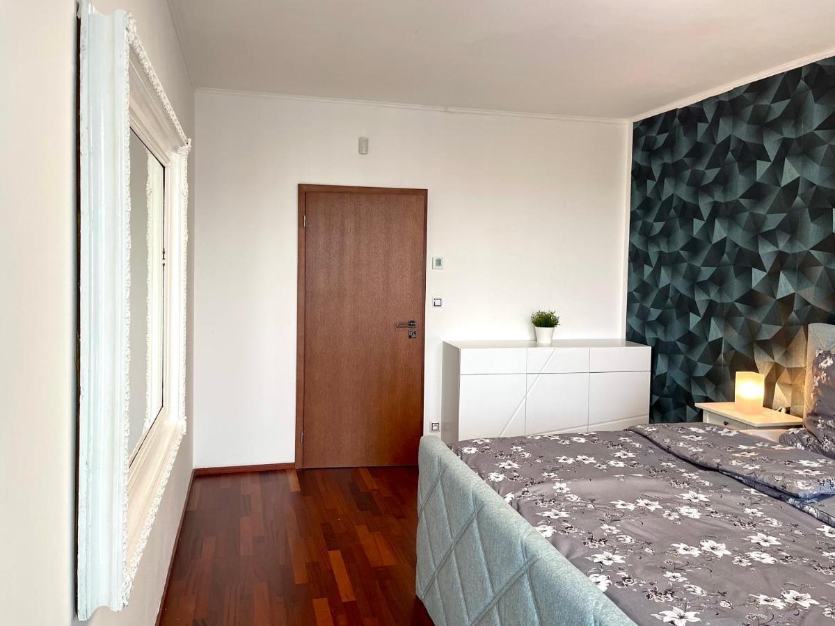 The Dawn Towers Zizkov Apartment Prag